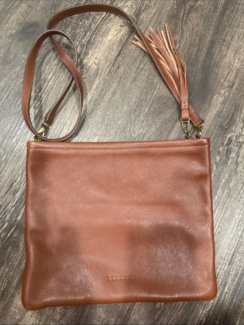 Tecovas Leather Classic Tassel Crossbody Bag in Brown